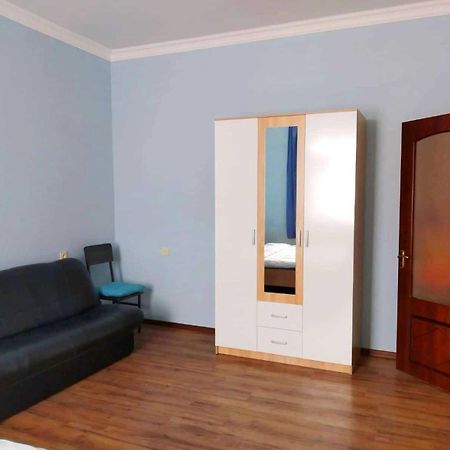 Apartment Near Sasundci Davit Metro Station Jerevan Buitenkant foto